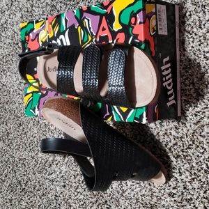 Judith Coraline black sandals